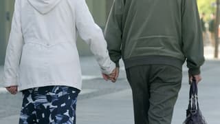 A 65 ans, un homme peut espérer vivre encore 11,3 ans et une femme 12,6 ans, sans être limités dans les activités de la vie quotidienne, selon des statistiques de la Drees