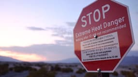  Un panneau "Stop Extreme Heat Danger" est affiché pendant une vague de chaleur de longue durée qui touche une grande partie de la Californie, le 8 juillet 2024, dans le parc national de la Vallée de la Mort, aux États-Unis0