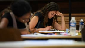 Des élèves passant le bac le 15 juin 2017 à Strasbourg (photo d'illustration).