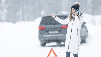 Les bons réflexes pour assurer son véhicule électrique en hiver. 