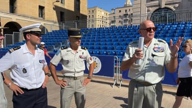 Des militaires le mercredi 10 juillet 2024 à Marseille (Bouches-du-Rhône), se préparant avant de défiler pour le 14-Juillet.