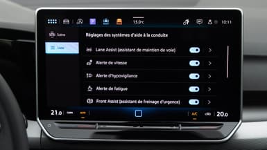 Le menu des aides à la conduite sur la Volkswagen Golf 8 phase 2.