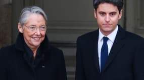 Elisabeth Borne et Gabriel Attal à Matignon, le 9 janvier 2024, lors de leur passation de pouvoir.