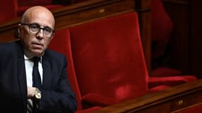 Le chef du parti d'opposition de droite LR Eric Ciotti assiste à une séance de questions au Premier ministre à l'Assemblée nationale à Paris le 10 avril 2024.
