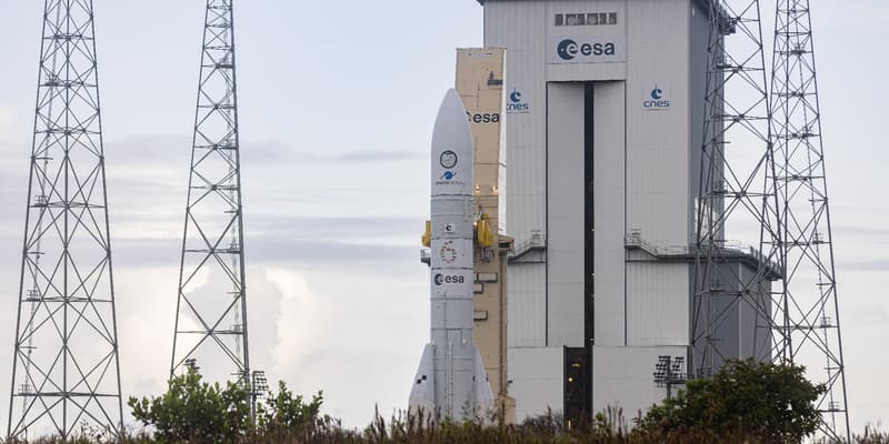 La fusée Ariane 6 parée au décollage le 9 juillet 2024 à Kourou en Guyane.