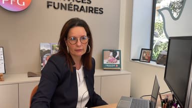 Laetitia Robbe, victime de l'attentat de Nice, à son bureau au sein d'un office funéraire.