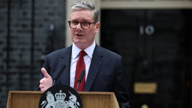 Le Premier ministre Keir Starmer devant le 10 Downing Street à Londre le 5 juillet 2024