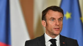 Le président français Emmanuel Macron lors d'une conférence de presse à Prague, le 5 mars 2024 en République tchèque