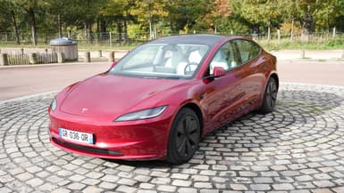 Tesla a lancé en octobre 2023 sa nouvelle Tesla Model 3, un rafraîchissement attendu sur ce modèle qui avait démarré sa carrière en Europe début 2019.