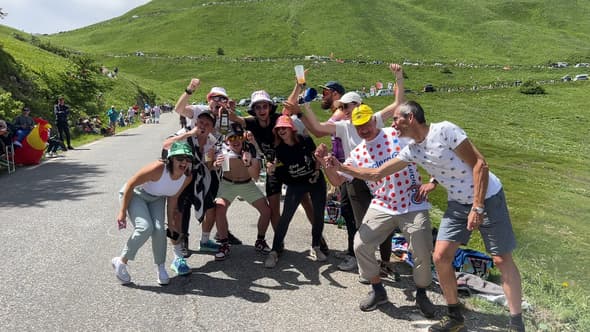 Des spectateurs au col du Galibier, le mardi 2 juillet 2024. 