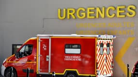 Un camion de pompiers devant un service d'urgences (illustration)